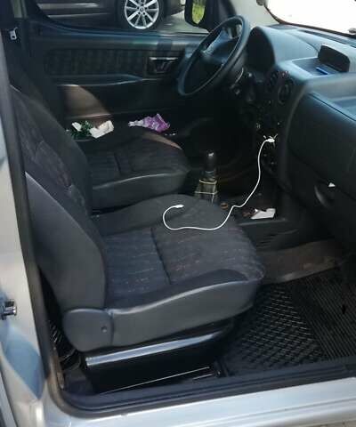 Серый Ситроен Берлинго, объемом двигателя 1.6 л и пробегом 480 тыс. км за 3500 $, фото 7 на Automoto.ua