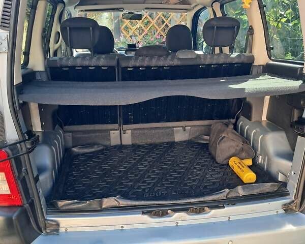 Серый Ситроен Берлинго, объемом двигателя 1.59 л и пробегом 206 тыс. км за 4900 $, фото 3 на Automoto.ua