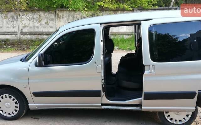 Серый Ситроен Берлинго, объемом двигателя 1.6 л и пробегом 480 тыс. км за 3500 $, фото 3 на Automoto.ua