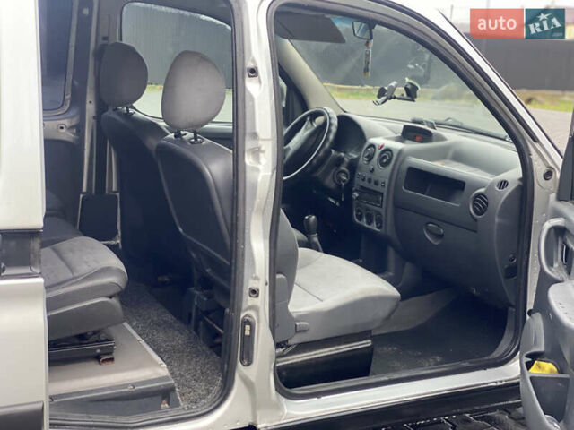 Сірий Сітроен Берлінго, об'ємом двигуна 1.56 л та пробігом 300 тис. км за 2500 $, фото 11 на Automoto.ua