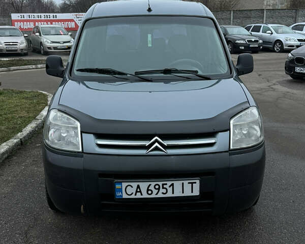 Серый Ситроен Берлинго, объемом двигателя 1.56 л и пробегом 219 тыс. км за 4450 $, фото 1 на Automoto.ua
