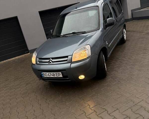 Серый Ситроен Берлинго, объемом двигателя 1.59 л и пробегом 158 тыс. км за 4999 $, фото 3 на Automoto.ua