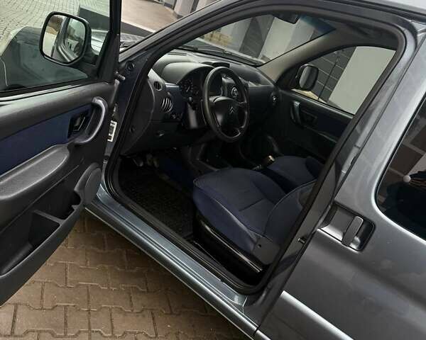 Серый Ситроен Берлинго, объемом двигателя 1.59 л и пробегом 158 тыс. км за 4999 $, фото 13 на Automoto.ua