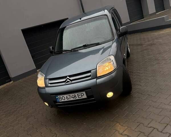 Серый Ситроен Берлинго, объемом двигателя 1.59 л и пробегом 158 тыс. км за 4999 $, фото 2 на Automoto.ua