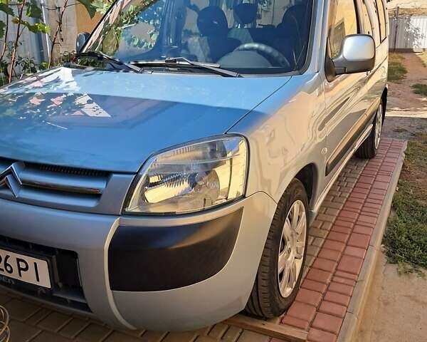 Серый Ситроен Берлинго, объемом двигателя 1.59 л и пробегом 206 тыс. км за 4900 $, фото 8 на Automoto.ua