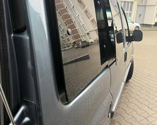 Серый Ситроен Берлинго, объемом двигателя 1.59 л и пробегом 158 тыс. км за 4999 $, фото 17 на Automoto.ua