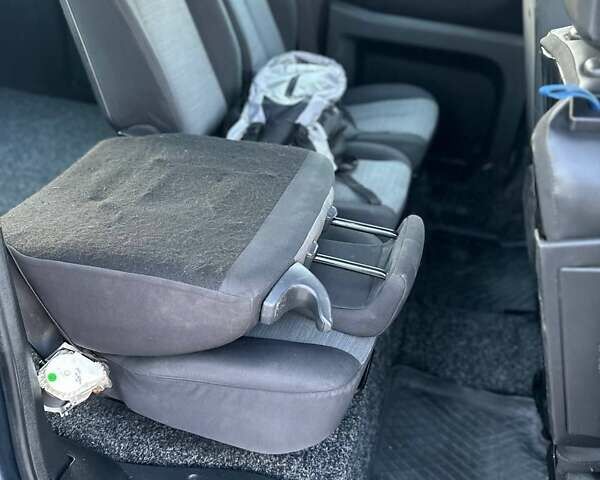 Серый Ситроен Берлинго, объемом двигателя 1.6 л и пробегом 191 тыс. км за 5900 $, фото 53 на Automoto.ua