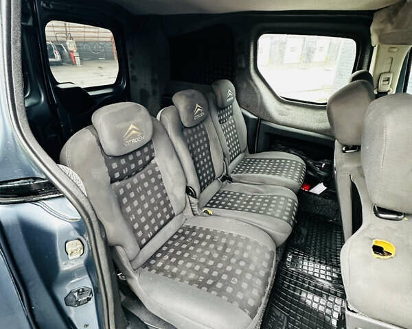 Сірий Сітроен Берлінго, об'ємом двигуна 1.6 л та пробігом 349 тис. км за 4499 $, фото 10 на Automoto.ua