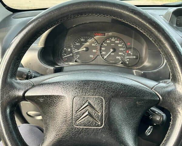 Серый Ситроен Берлинго, объемом двигателя 1.56 л и пробегом 245 тыс. км за 4200 $, фото 8 на Automoto.ua