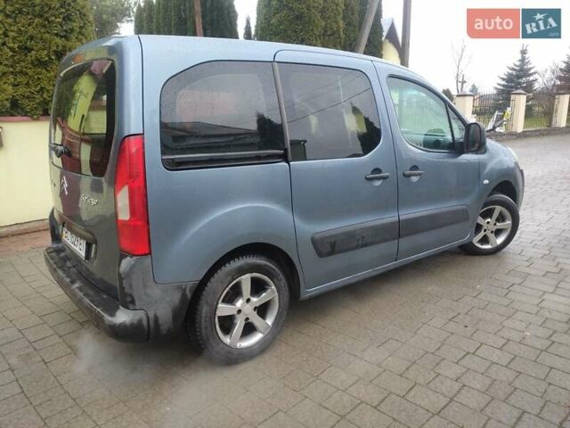 Серый Ситроен Берлинго, объемом двигателя 1.59 л и пробегом 210 тыс. км за 3950 $, фото 2 на Automoto.ua