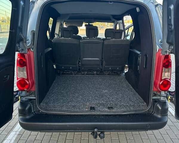 Сітроен Берлінго 2008 у Нововолинськ на Automoto.ua Сірий Сітроен Берлінго, об'ємом двигуна 1.6 л та пробігом 191 тис. км за 5900 $, фото 33 на Automoto.ua