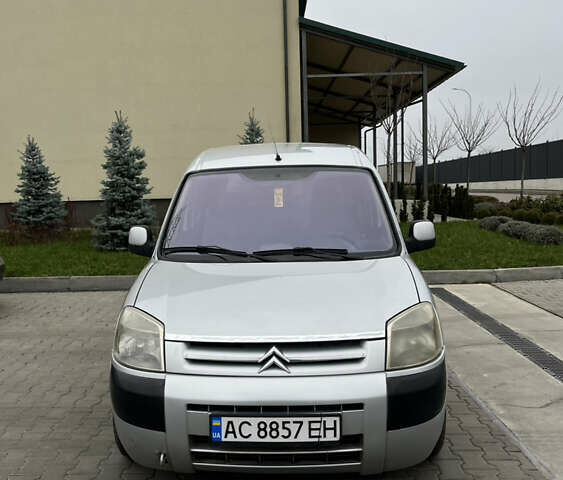 Серый Ситроен Берлинго, объемом двигателя 1.59 л и пробегом 242 тыс. км за 3000 $, фото 2 на Automoto.ua