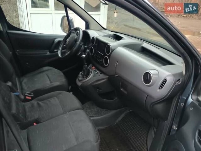 Серый Ситроен Берлинго, объемом двигателя 1.56 л и пробегом 380 тыс. км за 4999 $, фото 5 на Automoto.ua