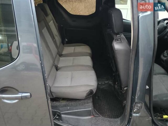 Серый Ситроен Берлинго, объемом двигателя 1.56 л и пробегом 380 тыс. км за 4999 $, фото 2 на Automoto.ua