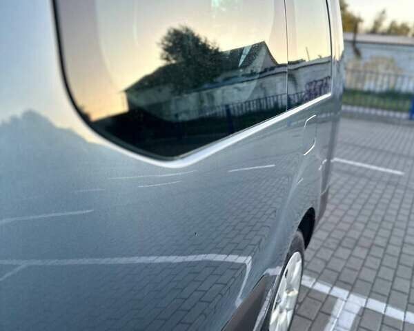 Сітроен Берлінго 2008 у Нововолинськ на Automoto.ua Сірий Сітроен Берлінго, об'ємом двигуна 1.6 л та пробігом 191 тис. км за 5900 $, фото 45 на Automoto.ua