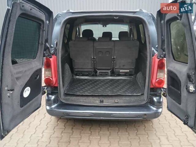 Серый Ситроен Берлинго, объемом двигателя 1.56 л и пробегом 380 тыс. км за 4999 $, фото 8 на Automoto.ua