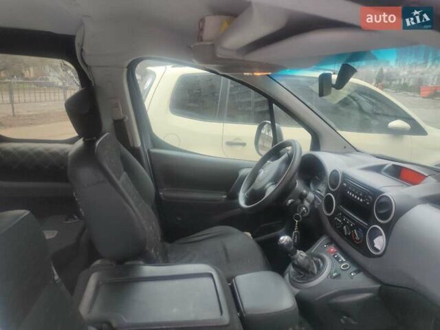 Серый Ситроен Берлинго, объемом двигателя 1.59 л и пробегом 210 тыс. км за 3950 $, фото 18 на Automoto.ua