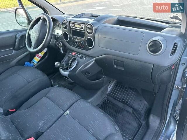 Сітроен Берлінго 2008 у Нововолинськ на Automoto.ua Сірий Сітроен Берлінго, об'ємом двигуна 1.6 л та пробігом 191 тис. км за 5900 $, фото 31 на Automoto.ua