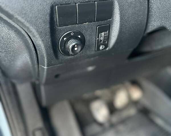 Сітроен Берлінго 2008 у Нововолинськ на Automoto.ua Сірий Сітроен Берлінго, об'ємом двигуна 1.6 л та пробігом 191 тис. км за 5900 $, фото 49 на Automoto.ua