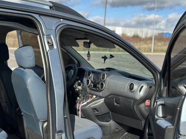 Серый Ситроен Берлинго, объемом двигателя 1.6 л и пробегом 295 тыс. км за 5900 $, фото 5 на Automoto.ua