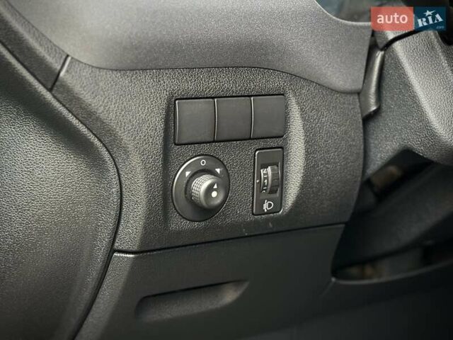 Серый Ситроен Берлинго, объемом двигателя 1.6 л и пробегом 251 тыс. км за 7499 $, фото 43 на Automoto.ua