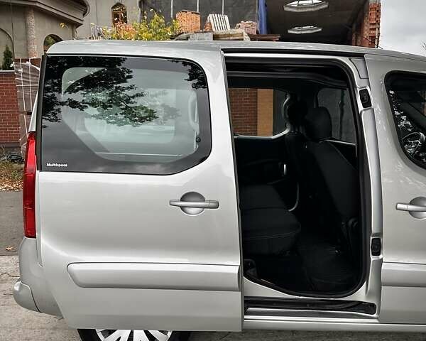 Серый Ситроен Берлинго, объемом двигателя 1.6 л и пробегом 251 тыс. км за 7499 $, фото 39 на Automoto.ua