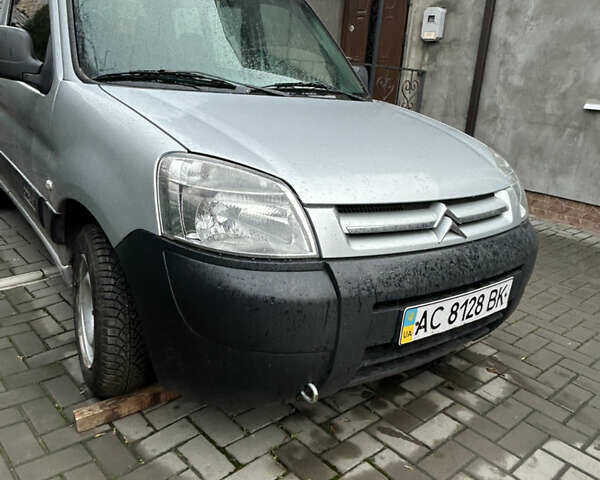 Сірий Сітроен Берлінго, об'ємом двигуна 1.6 л та пробігом 179 тис. км за 2000 $, фото 7 на Automoto.ua