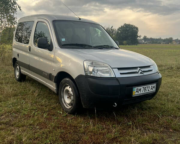 Серый Ситроен Берлинго, объемом двигателя 1.56 л и пробегом 189 тыс. км за 3550 $, фото 1 на Automoto.ua
