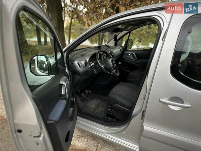 Серый Ситроен Берлинго, объемом двигателя 1.6 л и пробегом 251 тыс. км за 7499 $, фото 30 на Automoto.ua