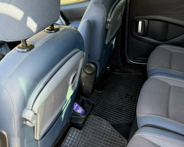 Серый Ситроен Берлинго, объемом двигателя 1.6 л и пробегом 182 тыс. км за 7000 $, фото 21 на Automoto.ua