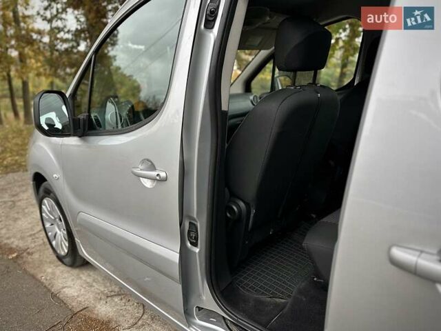 Серый Ситроен Берлинго, объемом двигателя 1.6 л и пробегом 251 тыс. км за 7499 $, фото 34 на Automoto.ua