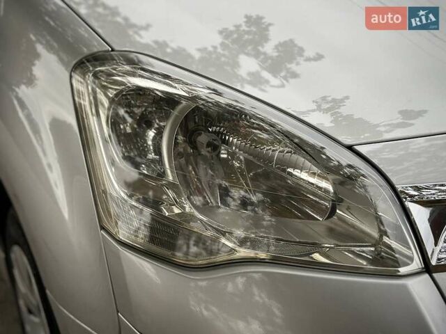 Серый Ситроен Берлинго, объемом двигателя 1.6 л и пробегом 251 тыс. км за 7499 $, фото 24 на Automoto.ua