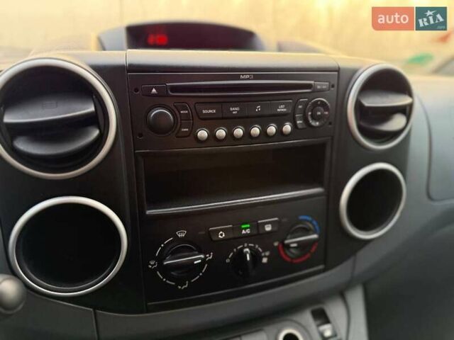 Серый Ситроен Берлинго, объемом двигателя 1.6 л и пробегом 255 тыс. км за 5699 $, фото 13 на Automoto.ua