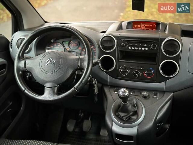 Серый Ситроен Берлинго, объемом двигателя 1.6 л и пробегом 251 тыс. км за 7499 $, фото 54 на Automoto.ua
