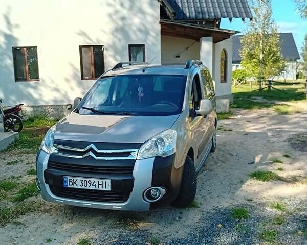 Серый Ситроен Берлинго, объемом двигателя 1.6 л и пробегом 222 тыс. км за 6700 $, фото 9 на Automoto.ua