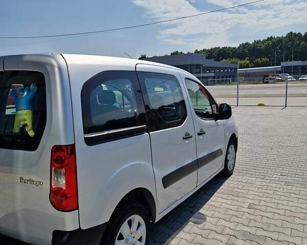 Сітроен Берлінго 2010 у Чернівцях на Automoto.ua Сірий Сітроен Берлінго, об'ємом двигуна 1.56 л та пробігом 302 тис. км за 6450 $, фото 4 на Automoto.ua