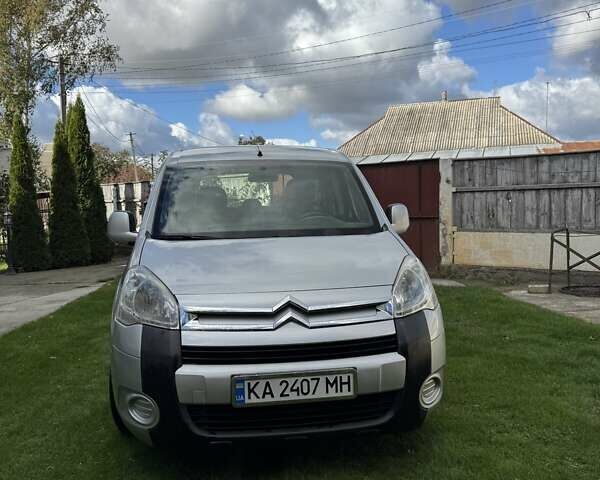Сітроен Берлінго 2010 у Києві на Automoto.ua Сірий Сітроен Берлінго, об'ємом двигуна 1.6 л та пробігом 212 тис. км за 7099 $, фото 1 на Automoto.ua