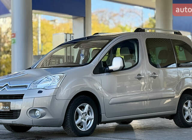 Ситроен Берлинго 2010 в Николаеве на Automoto.ua Серый Ситроен Берлинго, объемом двигателя 1.56 л и пробегом 240 тыс. км за 7999 $, фото 2 на Automoto.ua