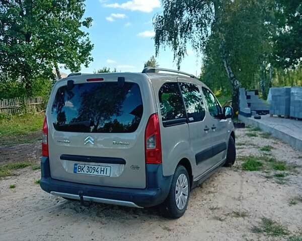 Серый Ситроен Берлинго, объемом двигателя 1.6 л и пробегом 222 тыс. км за 6700 $, фото 5 на Automoto.ua