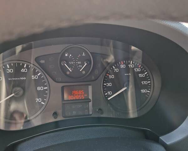 Сітроен Берлінго 2010 у Чернівцях на Automoto.ua Сірий Сітроен Берлінго, об'ємом двигуна 1.56 л та пробігом 302 тис. км за 6450 $, фото 5 на Automoto.ua