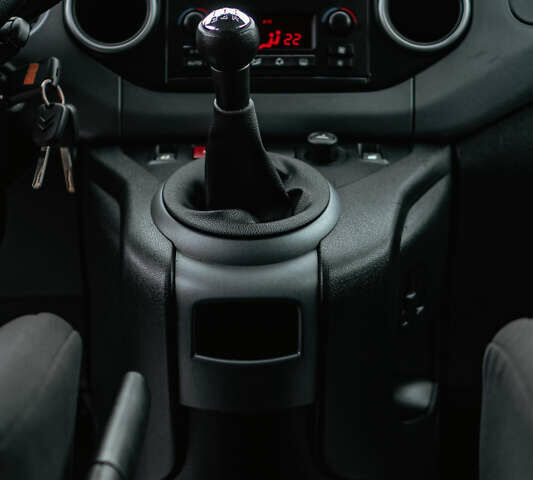 Ситроен Берлинго 2010 в Бурштыне на Automoto.ua Серый Ситроен Берлинго, объемом двигателя 1.6 л и пробегом 226 тыс. км за 7200 $, фото 30 на Automoto.ua