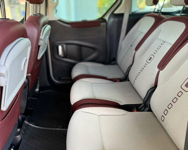 Ситроен Берлинго 2010 в Николаеве на Automoto.ua Серый Ситроен Берлинго, объемом двигателя 1.56 л и пробегом 240 тыс. км за 7999 $, фото 7 на Automoto.ua