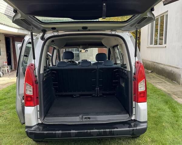 Сітроен Берлінго 2010 у Києві на Automoto.ua Сірий Сітроен Берлінго, об'ємом двигуна 1.6 л та пробігом 212 тис. км за 7099 $, фото 6 на Automoto.ua