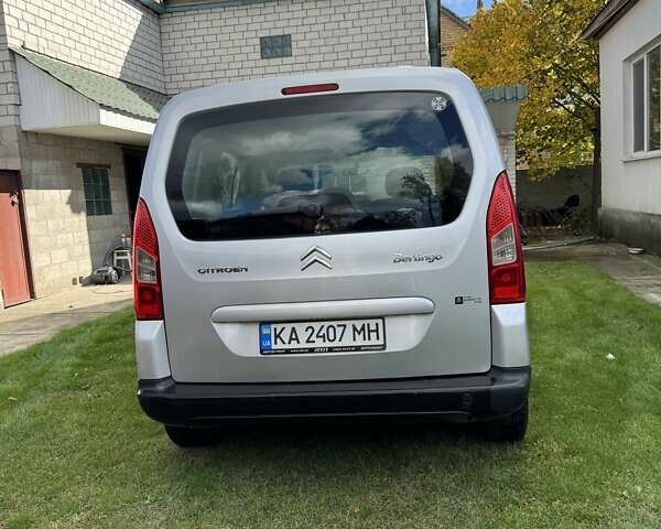 Сітроен Берлінго 2010 у Києві на Automoto.ua Сірий Сітроен Берлінго, об'ємом двигуна 1.6 л та пробігом 212 тис. км за 7099 $, фото 4 на Automoto.ua