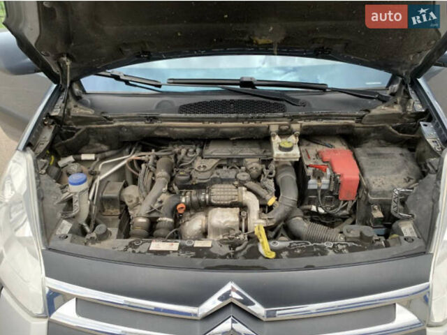 Серый Ситроен Берлинго, объемом двигателя 1.6 л и пробегом 250 тыс. км за 8000 $, фото 9 на Automoto.ua
