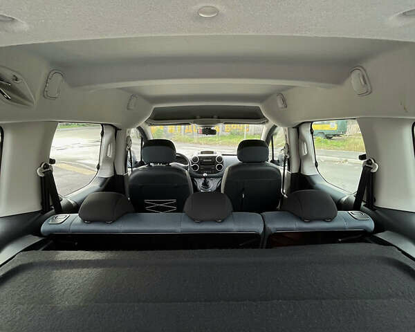 Серый Ситроен Берлинго, объемом двигателя 1.6 л и пробегом 103 тыс. км за 9900 $, фото 25 на Automoto.ua