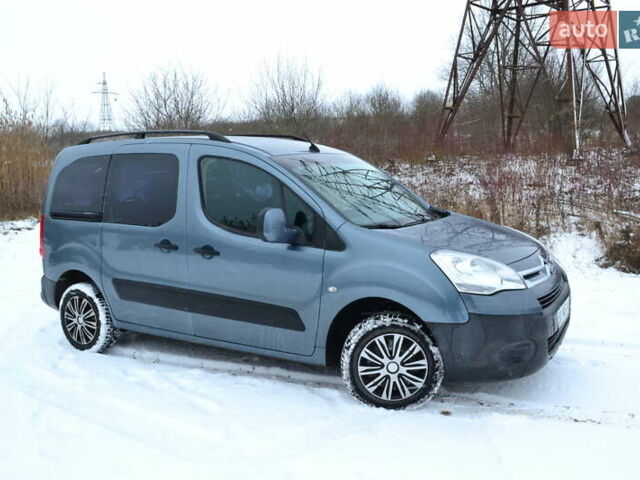 Серый Ситроен Берлинго, объемом двигателя 1.6 л и пробегом 128 тыс. км за 8000 $, фото 3 на Automoto.ua