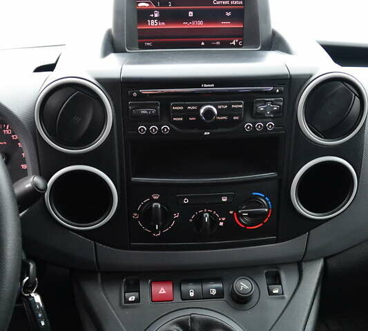 Серый Ситроен Берлинго, объемом двигателя 1.6 л и пробегом 128 тыс. км за 8000 $, фото 26 на Automoto.ua