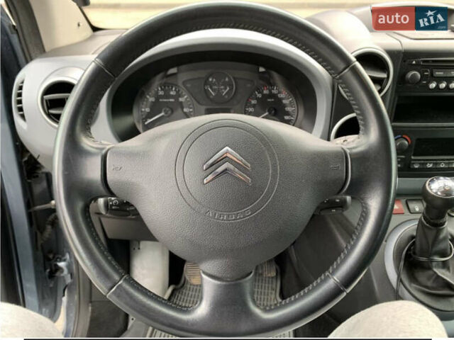 Серый Ситроен Берлинго, объемом двигателя 1.6 л и пробегом 250 тыс. км за 8000 $, фото 8 на Automoto.ua