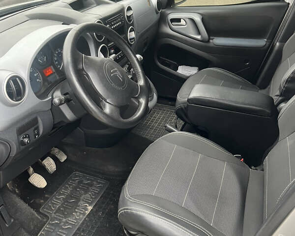 Ситроен Берлинго 2011 в Бережанах на Automoto.ua Серый Ситроен Берлинго, объемом двигателя 1.6 л и пробегом 225 тыс. км за 6200 $, фото 3 на Automoto.ua